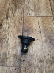 VW Golf 3 GTI 2.0 16V ABF 150PS Wasserflansch Zylinderkopf seitlich #6009