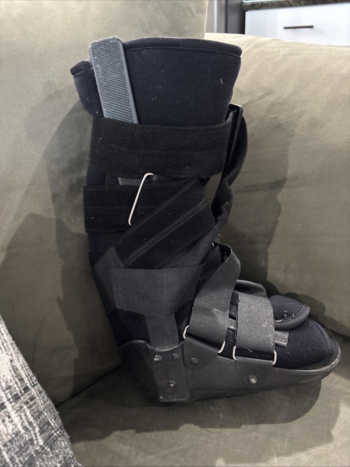 DJ Orthopedics Black Walking Cast Boot Small Air Pump Foot Brace