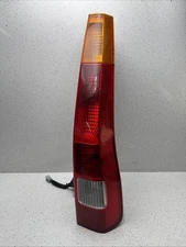 2002-2004 HONDA CRV Passenger SIDE Right TAIL LIGHT ASSEMBLY OEM REAR LAMP