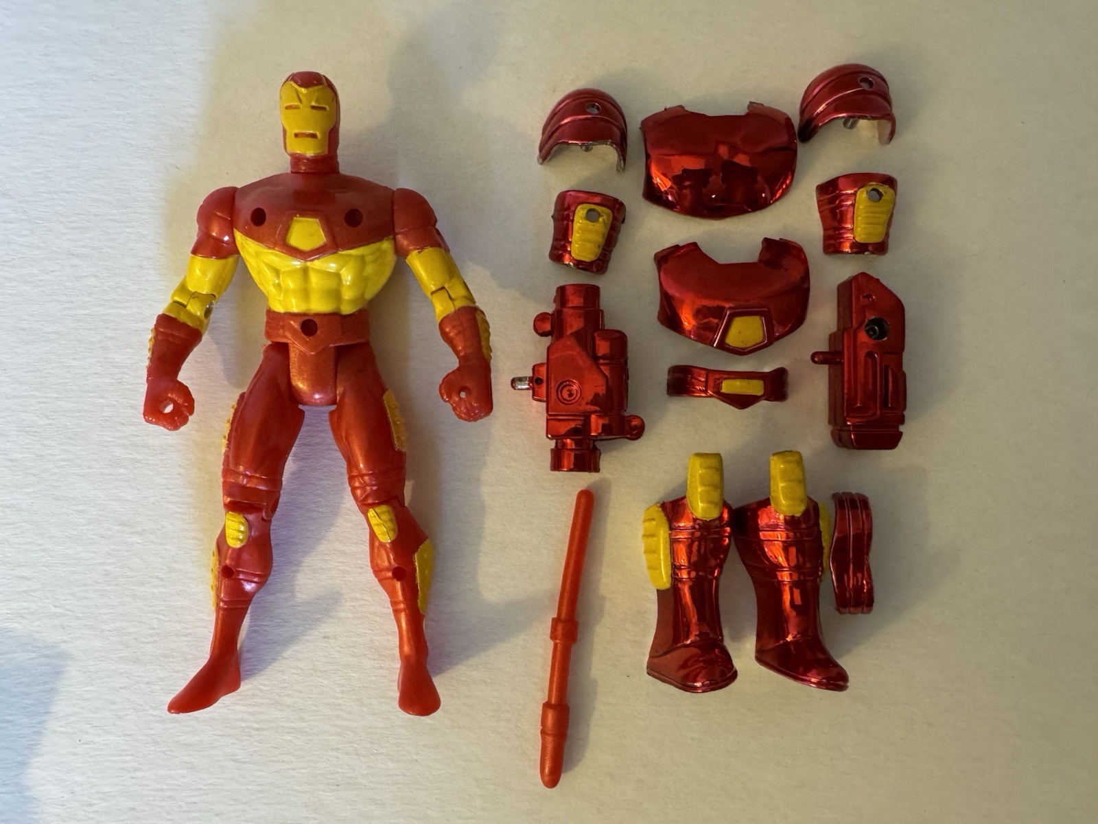 1994 ToyBiz Marvel Iron Man Series 1 with Plasma Cannon Missile Loose Complete!