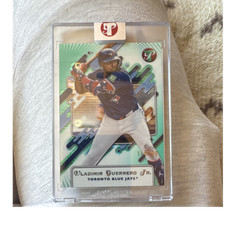 2025 Topps Pristine Vladimir Guerrero Jr. Toronto Blue Jays MLB Card #210