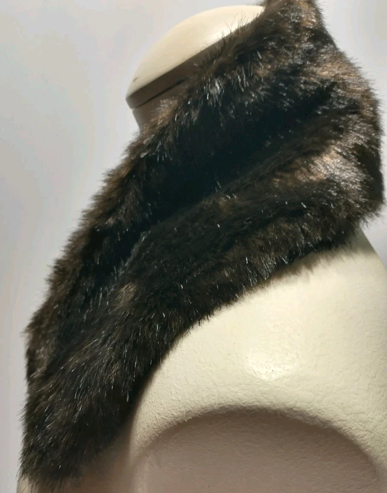Cuello de piel sintética marrón oscuro de colección para abrigos/vestidos/suéteres o proyectos 22" x 5" Foto 2 de 4