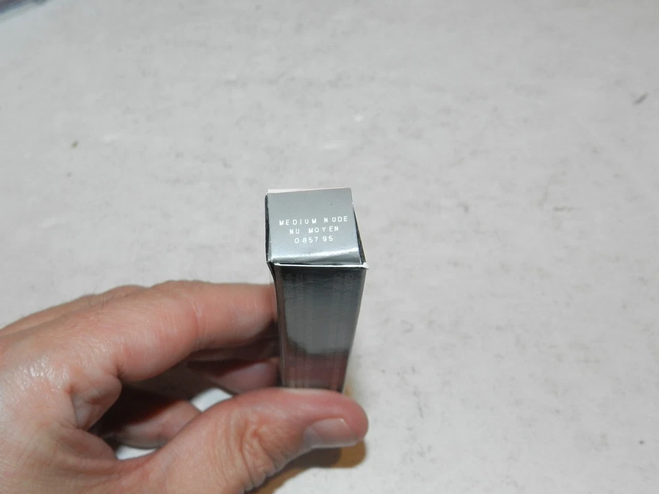 Mary Kay MEDIUM NUDE Lip Liner NIB Twist with Shaper Discontinued NEW - Image 2 of 2