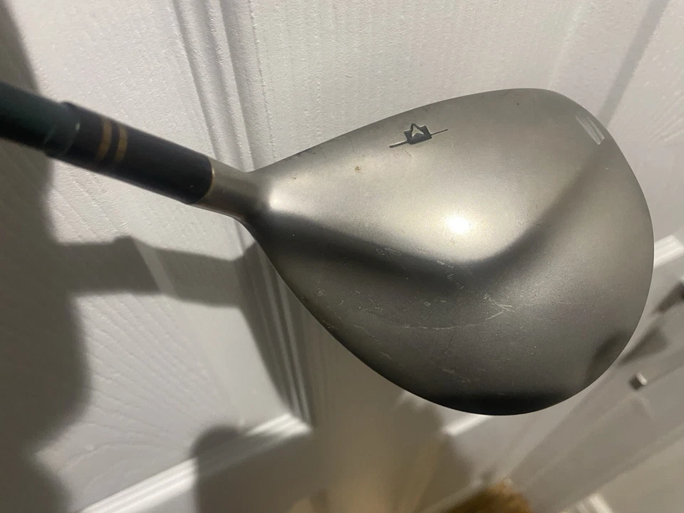 MacGregor Titanium Madmac Right Hand Driver 10.5 Degrees Reg Graphite Club. - Image 3 of 4