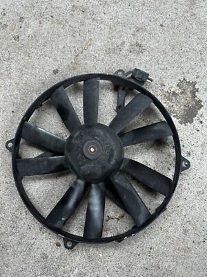 1986 - 1995 MERCEDES-BENZ W124 E300D FRONT RADIATOR COOLING FAN ASSEMBLY OEM