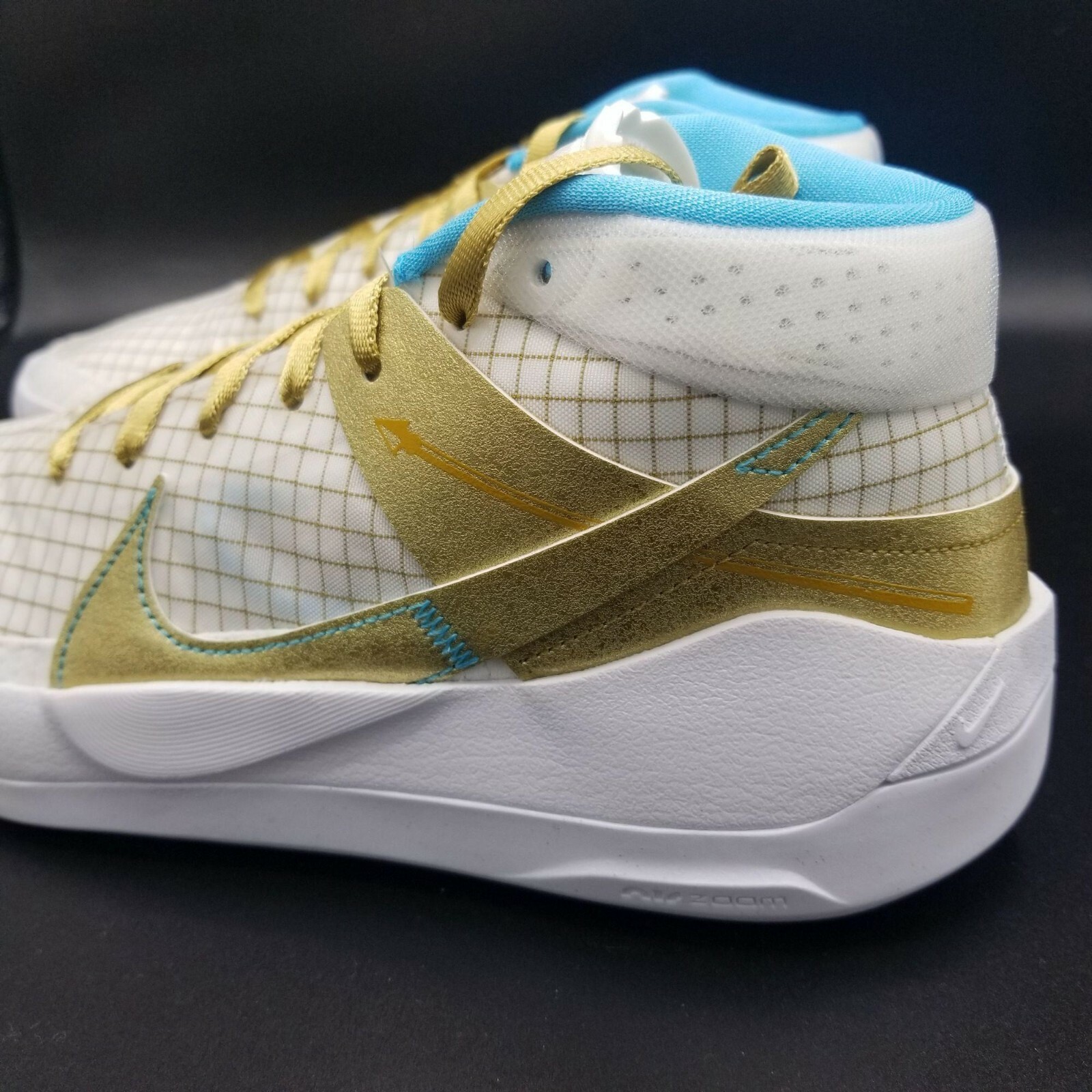 kd 12 white and gold