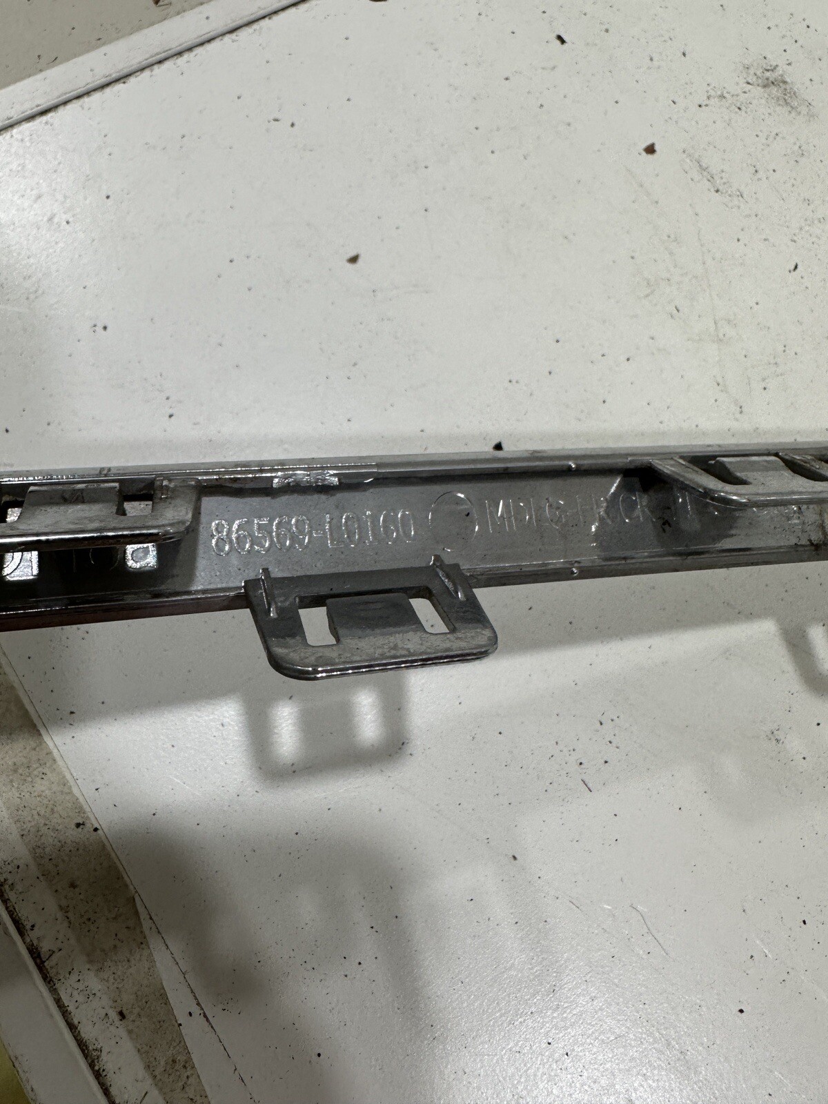 OEM 2020-2022 Hyundai Sonata 86569-L0160 Front Bumper Center  