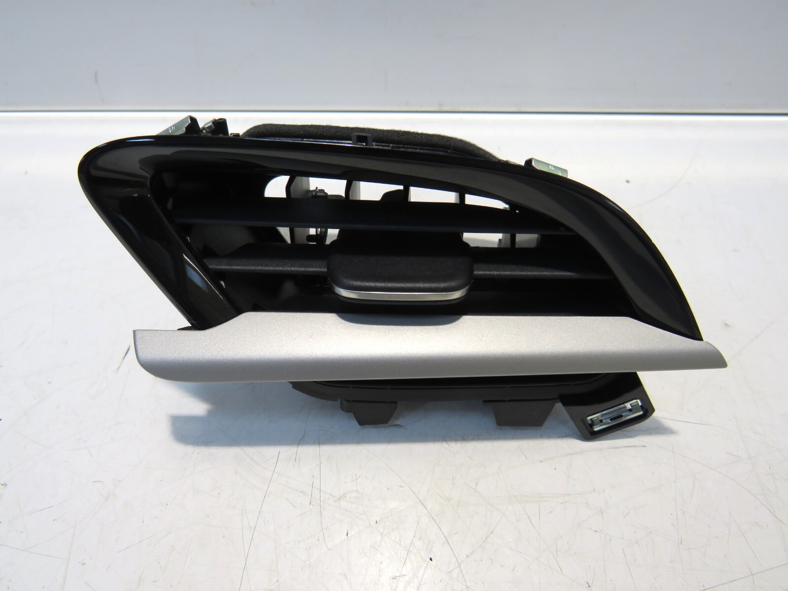 VAUXHALL CORSA F 2020-23 OFFSIDE RIGHT FRONT DASHBOARD AIR VENT 39198543   Q7886