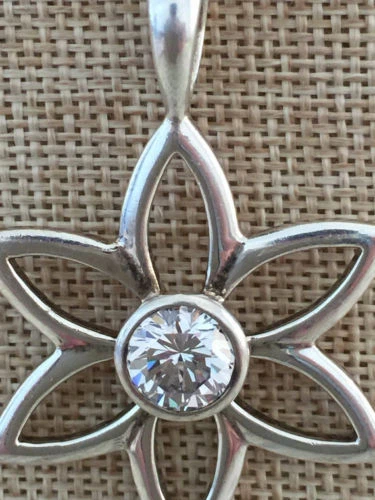 Colgante Silpada Plata de Ley 925 Flor Circonita cúbica S1195 LINDO y SÓLIDO