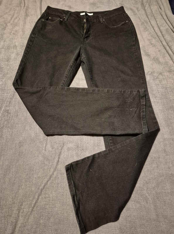Levi Women's 505 Straight Leg Jeans - Sz 12