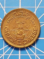 Vintage 1984 Chuck E Cheese .25c Token Pizza Acrade 🍕 Item D-2