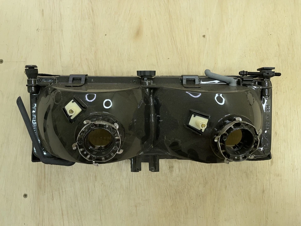 Faros antiniebla GM OEM con carcasa lado del conductor LH 86-91 98 Delta 88 16505903 Foto 4 de 4