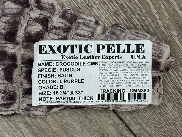 Piel de cuero de cocodrilo caimán púrpura claro piel cocodrilo real 383 Foto 3 de 4