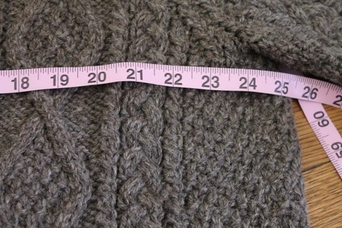 CLADAGH Shab Hag Donegal Hand Knit Aran Cardigan Fisherman Wool Heathr Brown * - Bild 10 von 12