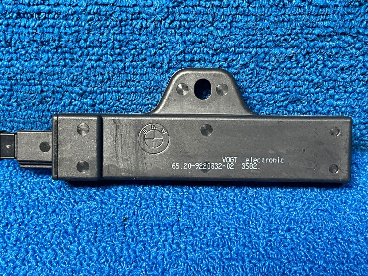 2018 - 2022 BMW X3 G01 COMFORT ACCESS KEYLESS ANTENNA MODULE OEM