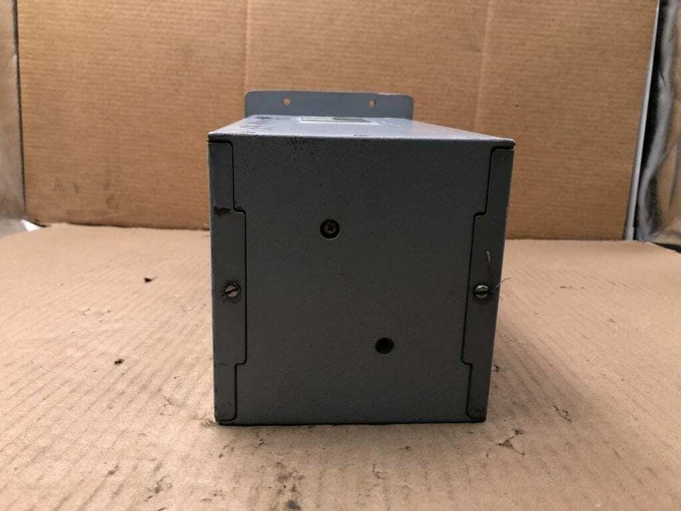 Foxboro 33C-AJ-U Temperature Transmitter 120VAC 19-23PSI 3-15PSI 80-200°F - Image 4 of 4