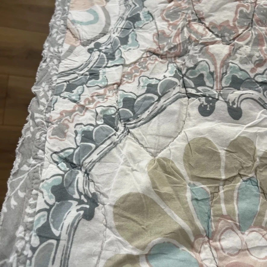 Lauren Conrad Twin Twin XL Quilt 69 x 95 in Geometric Floral Reversible Cotton - Image 3 of 4