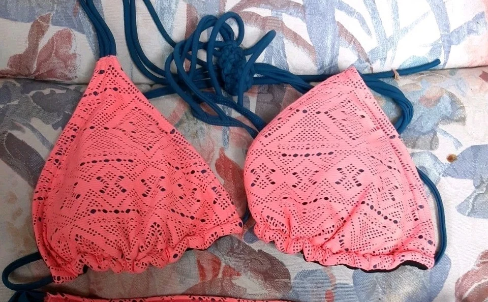 Bikini frech, schick sexy v. PROTEST Gr. 80 A + B -  L 40 HUMMER + BLAU no Weiß  - Bild 4 von 4