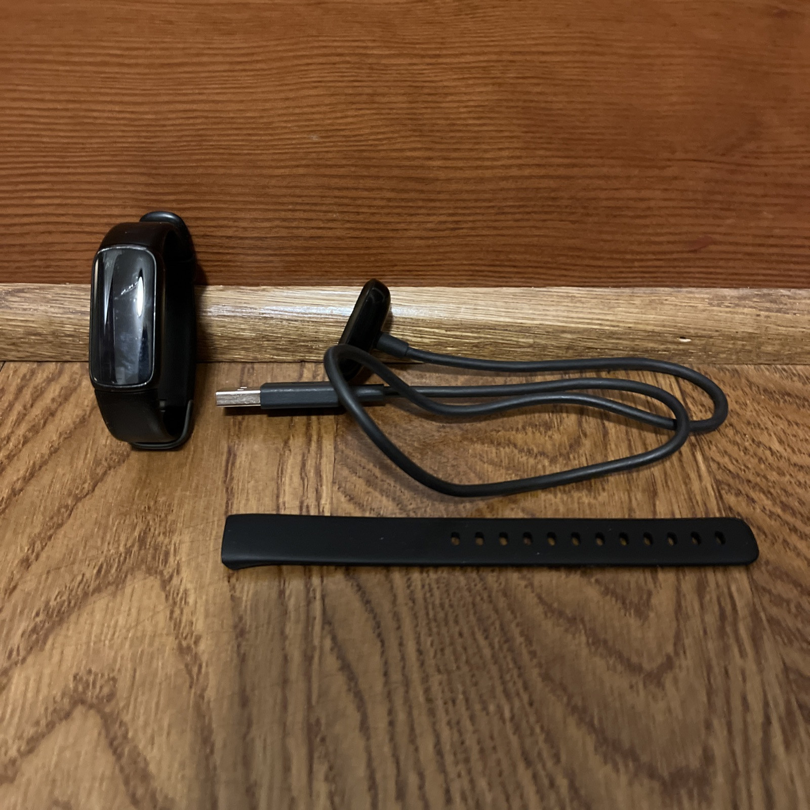 Fitbit Luxe Fitness Tracker Black Graphite Stainless Steel FB42BK-image