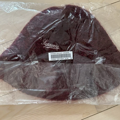 Chapeau seau concasseur au crochet mohair SUPREME 22AW tricot rouge foncé petit/moyen