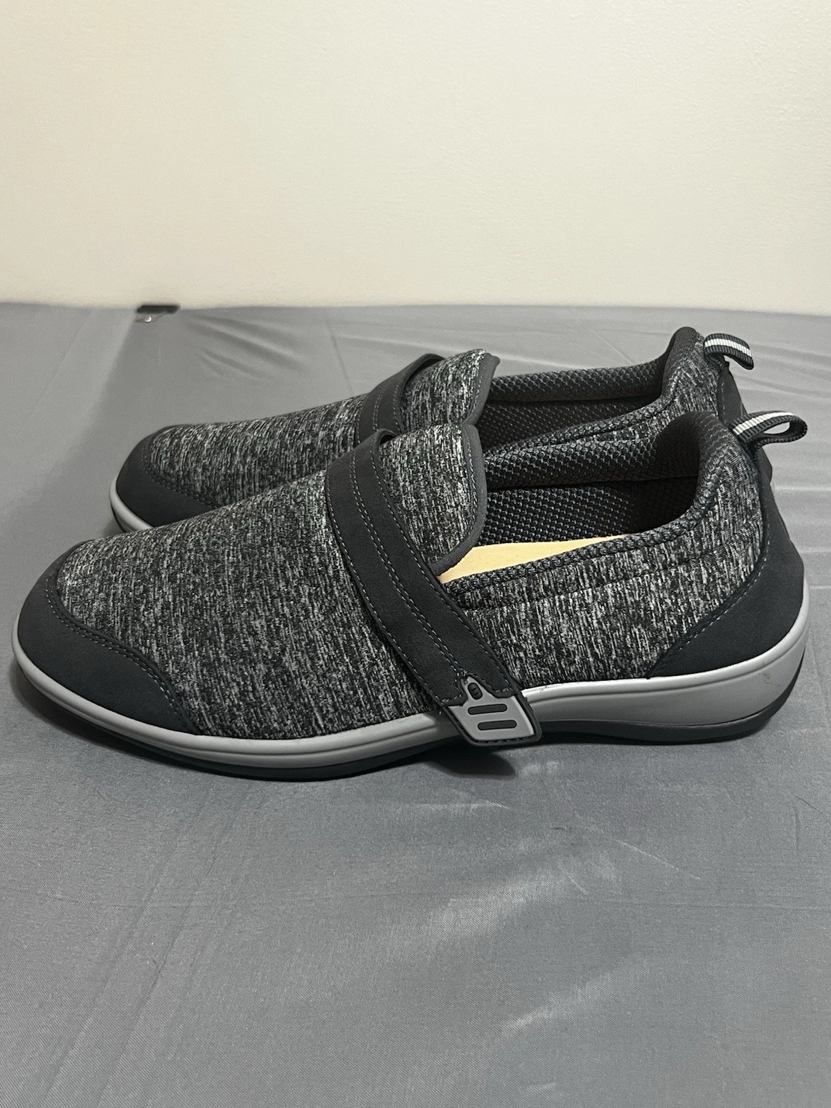 Orthofeet Womens 9.5 WIDE 822 Quincy Gray Comfort Knit Shoes Adjustable