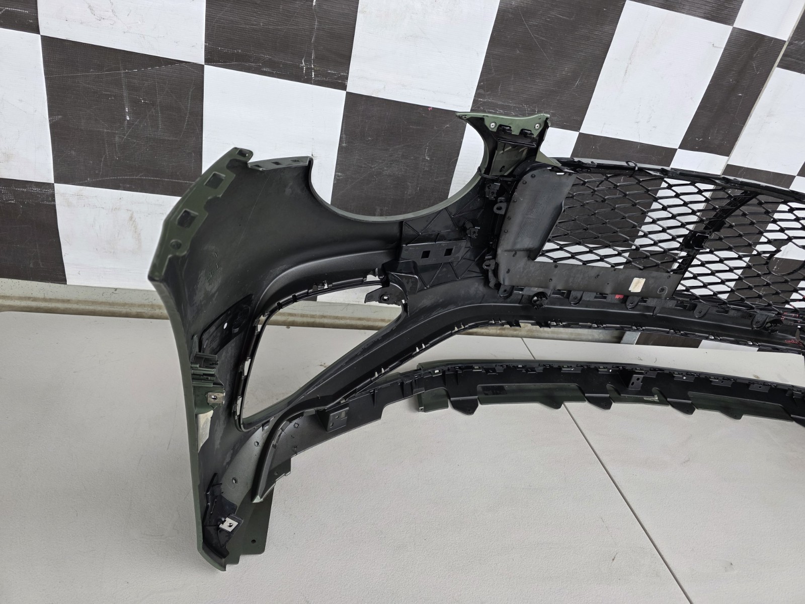 2025 2026 Bentley Continental Gt Front Bumper W Center Lip Used Oem 3SD853667