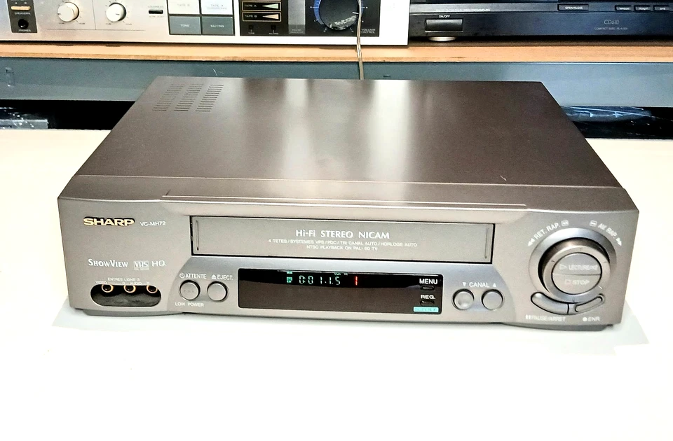 SHARP VC-MH72 Magnétoscope VHS - PAL SECAM -  télécommande + Cable - Fonctionnel - Photo 2/4