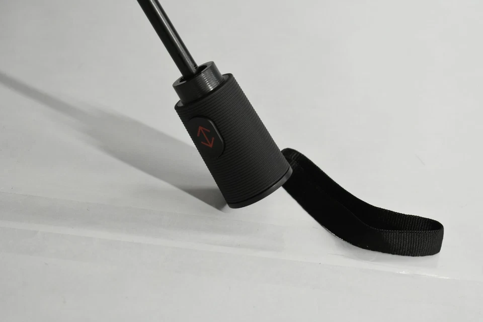 Paraguas ShedRain Vortex a prueba de viento negro 75 MPH a prueba de apertura y cierre automático nuevo Foto 4 de 4