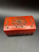 Flower and Holly Wood  Jewelry Chest Keepsake Box - Artisan Carved, Brown - VTG