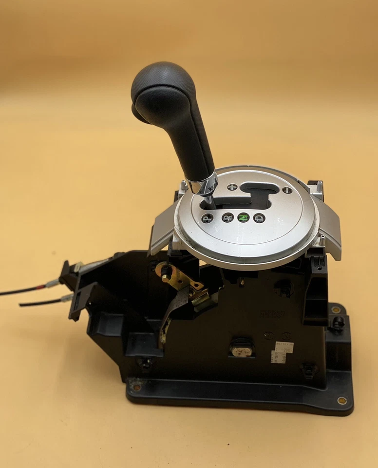 MITSUBISHI ENDEVOR PALANCA DE CAMBIOS MONTAJE DE PALANCA DE CAMBIOS DE PISO 2004-2011 OEM Foto 4 de 4