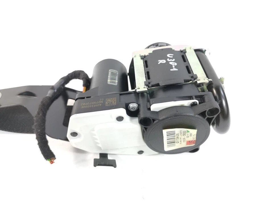 Mercedes-Benz CLS550 4.7 2014 Front Right Passenger Seat Belt Retractor W/Buckle - Image 2 of 4