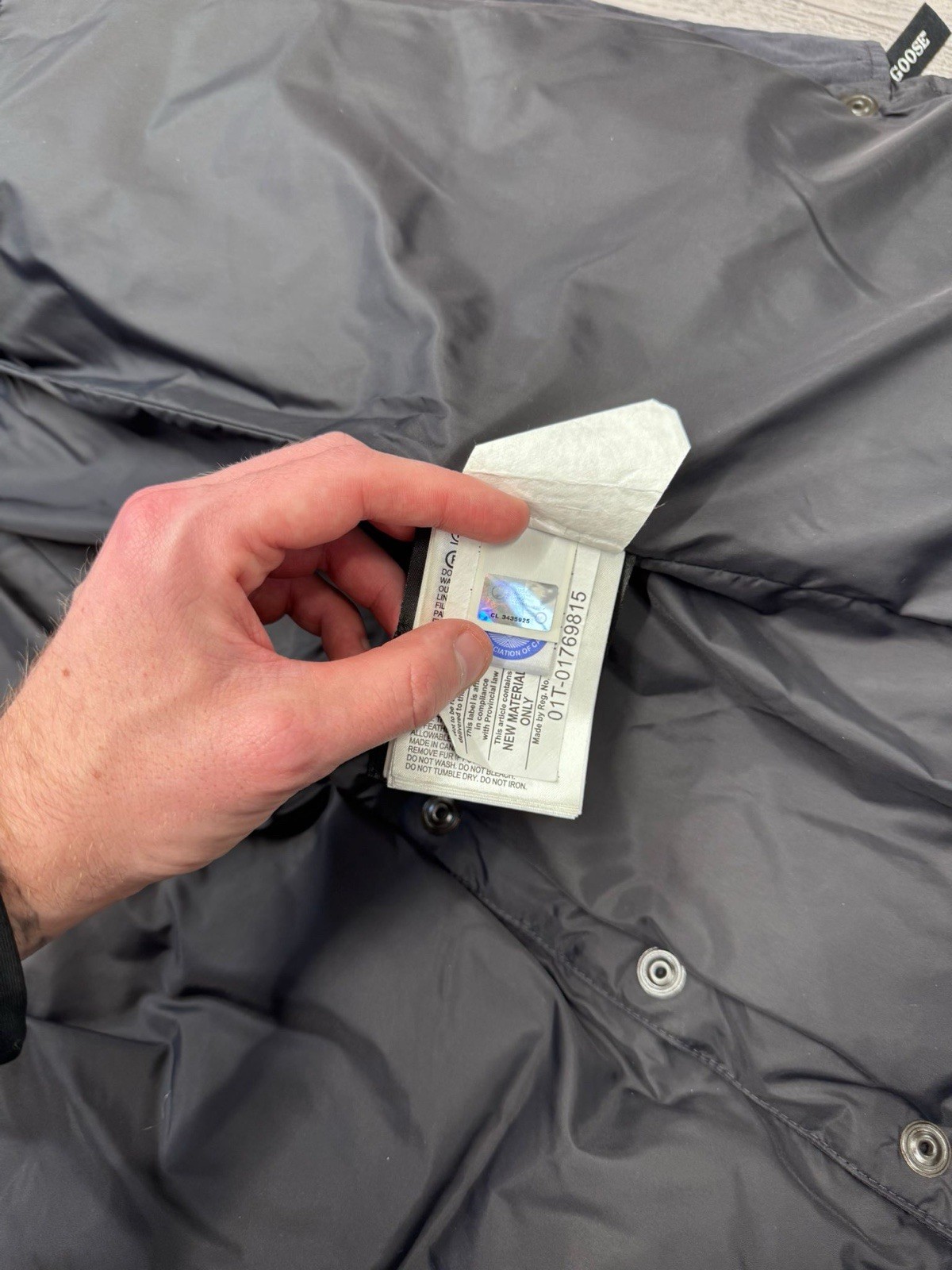 Canada Goose Women’s Mackenzie Parka Navy MEDIUM RRP £1,195 image 10