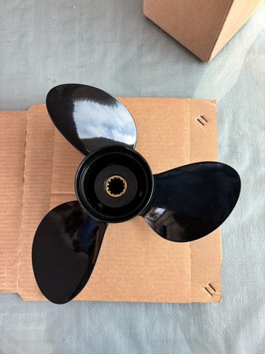 VIF 12 1/4 X 15 Aluminum Boat Propeller - Fits Evinrude 40-75hp (13 Spline, Standard Rotation) Replaces 763897