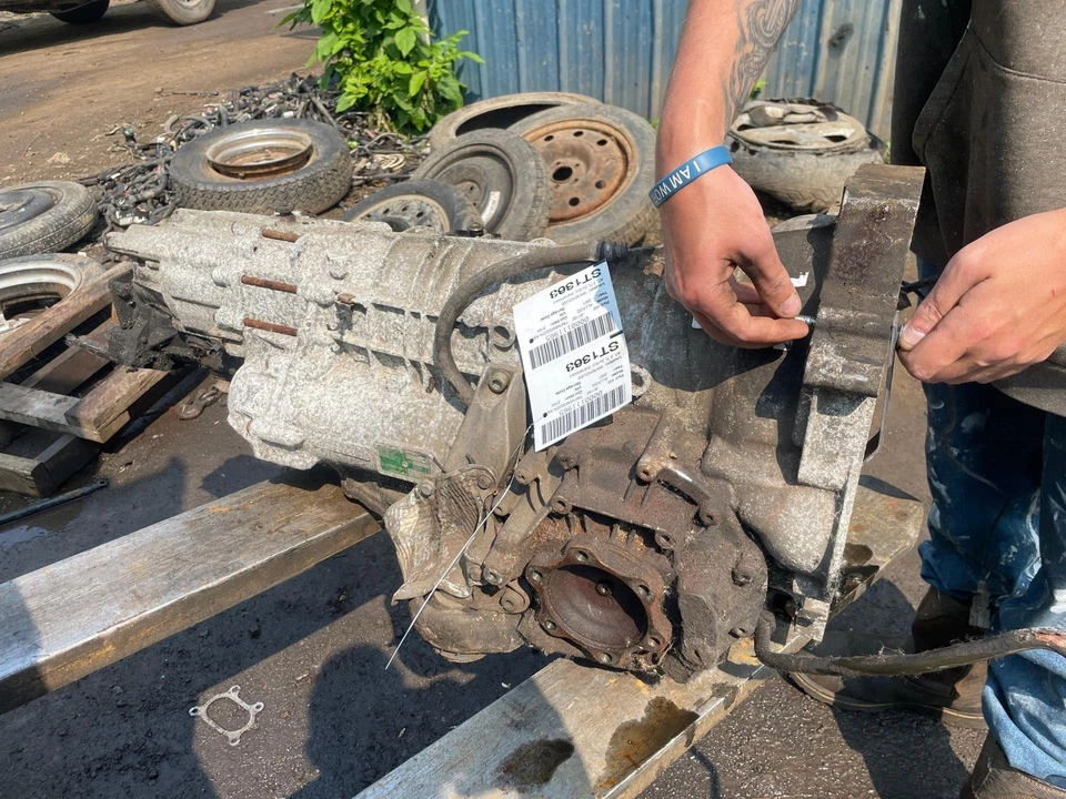 OEM AUTOMATIC 2.7L EYK AWD Transmission Assy. AUDI ALLROAD QUATTRO 2001-2005 Foto 3 de 4