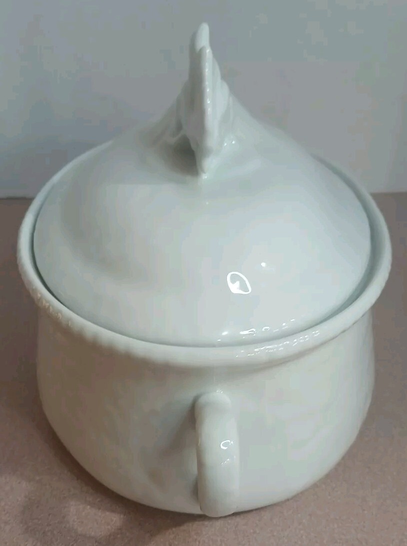 Apilco French Porcelain White 3 Quart Rooster Covered Oval