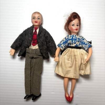 Dollhouse Ideal Petite Princess Dolls With Outfits Vintage 1960s Bendable