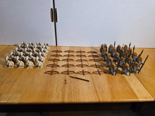 Non-Lego Mini Figures With Weapons 39 Mini Figures & 40 Weapons Star Wars Ewoks