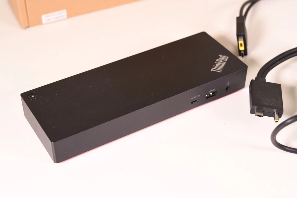 Lenovo ThinkPad Thunderbolt 4 Workstation Dock (40B00300EU) 300W Netzteil - Bild 2 von 4