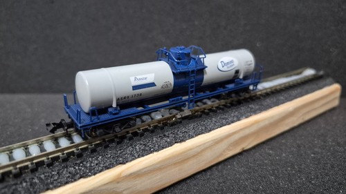 N Scale Kato Tank Car Domino Sugar #1738 Rapido Couplers Metal Wheels  (No Box) | Zustand: Used