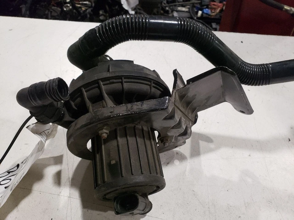 Bomba de smog de inyección de aire - Audi A4 B6 2004 - Se adapta a 00-09 OEM 8E0906613D Foto 3 de 4