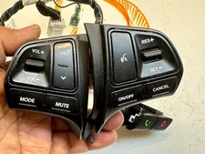 2012-2015 KIA RIO AUDIO RADIO CRUISE CONTROL SWITCH USED OEM