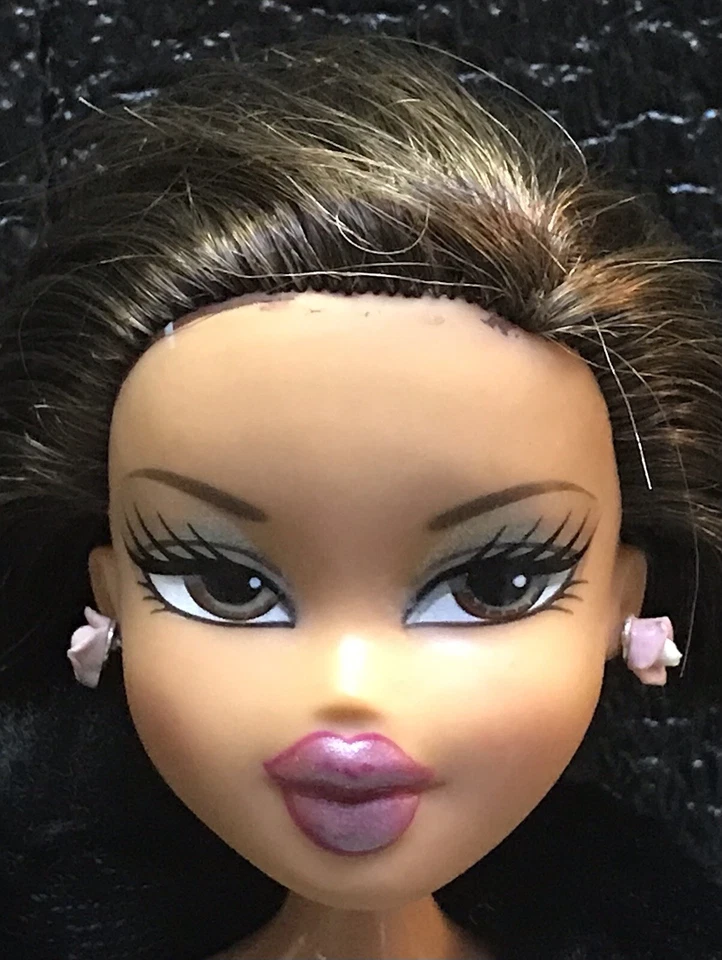 MUÑECA BRATZ 10”, NONA, 2ª EDICIÓN, PANTALONES Y CINTURÓN ORIGINALES, COMBO TRAJE BRATZ, 2005! Foto 3 de 4