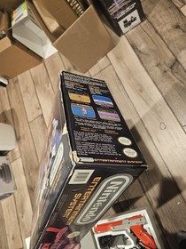Nintendo NES Action Set w/ Box Zapper 2 Controllers + Mario Duck Hunt CIB