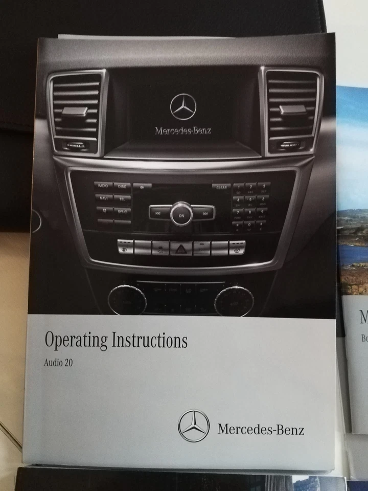 2014 Mercedes-Benz C-Class C250 C300 4MATIC C350 C C63 AMG Owner's Manual - Изображение 2 из 4