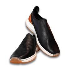 VINCE Marlon Leather Slip On Sneakers Womens 7.5 Black Tan White Sport Luxe Chic