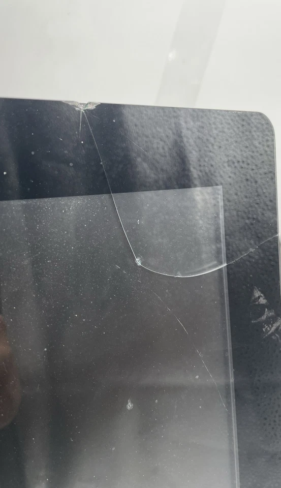 Asus All-In-One ET2221AUKR-01 PC 21.5" AMD A8-5550M 2.1GHz No HDD For Parts Only - Image 4 of 4