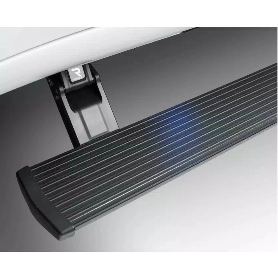 AMP Research Electric Lighted PowerStep Running Boards for Yukon Tahoe Escalade Foto 3 de 4