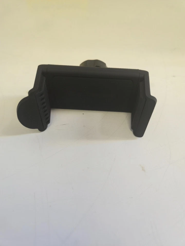 Scosche Universal Vent Mount For Smartphones - Image 4 of 4