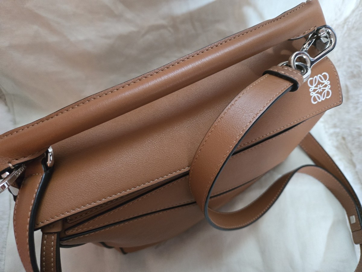 LOEWE バッグ Loewe Spain Small Puzzle Satchel Top Handle Crossbody Strap