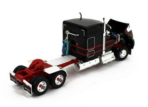 DCP 1:64 *BLACK & RED* Kenworth W990 High Roof & WILSON LIVESTOCK TRAILER NIB - Picture 7 of 8